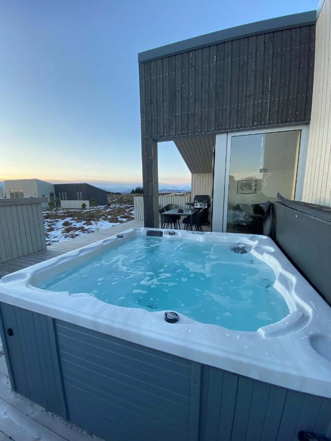 Kerbyggd: Luxury House And Cottage In Golden Circle Selfoss Room photo